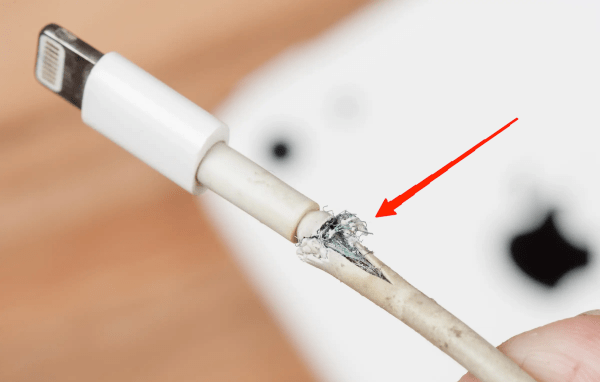 How to Fix iPhone Not Charging 1