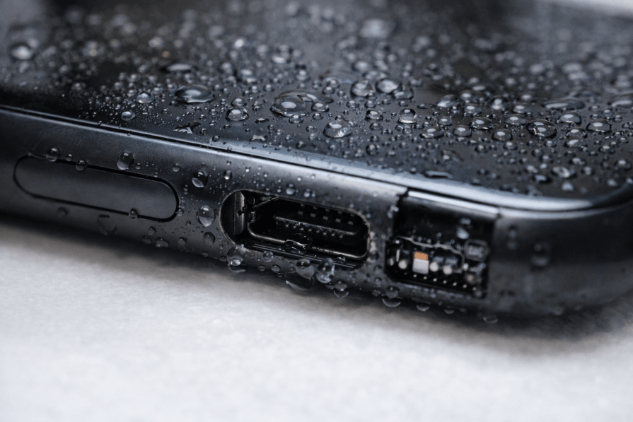 Condensation inside smartphone components 