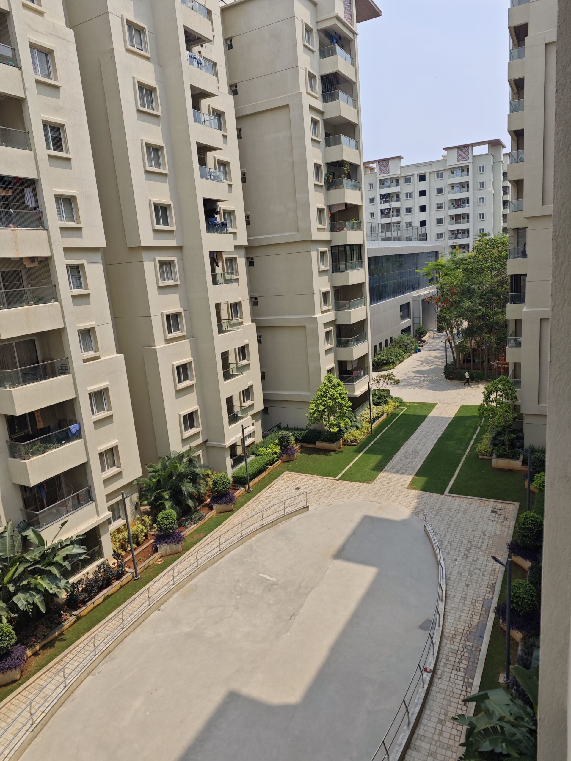 Long Shot on S26 Ultra of Building