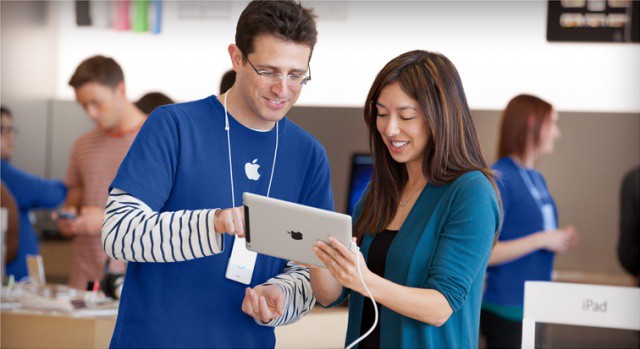 The Apple Store Experience